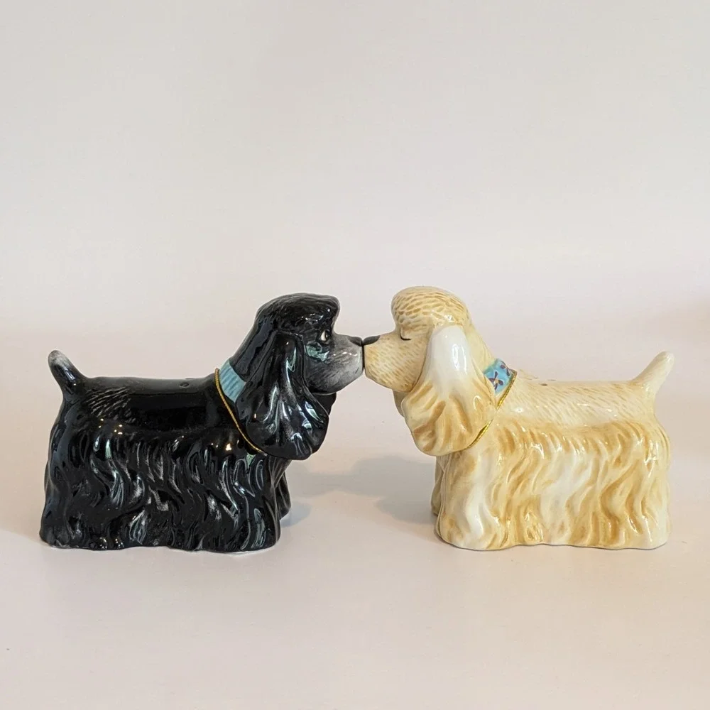 Westland Mwah! Magnetic Kissing Cocker Spaniel Dogs Salt & Pepper Shaker  2007